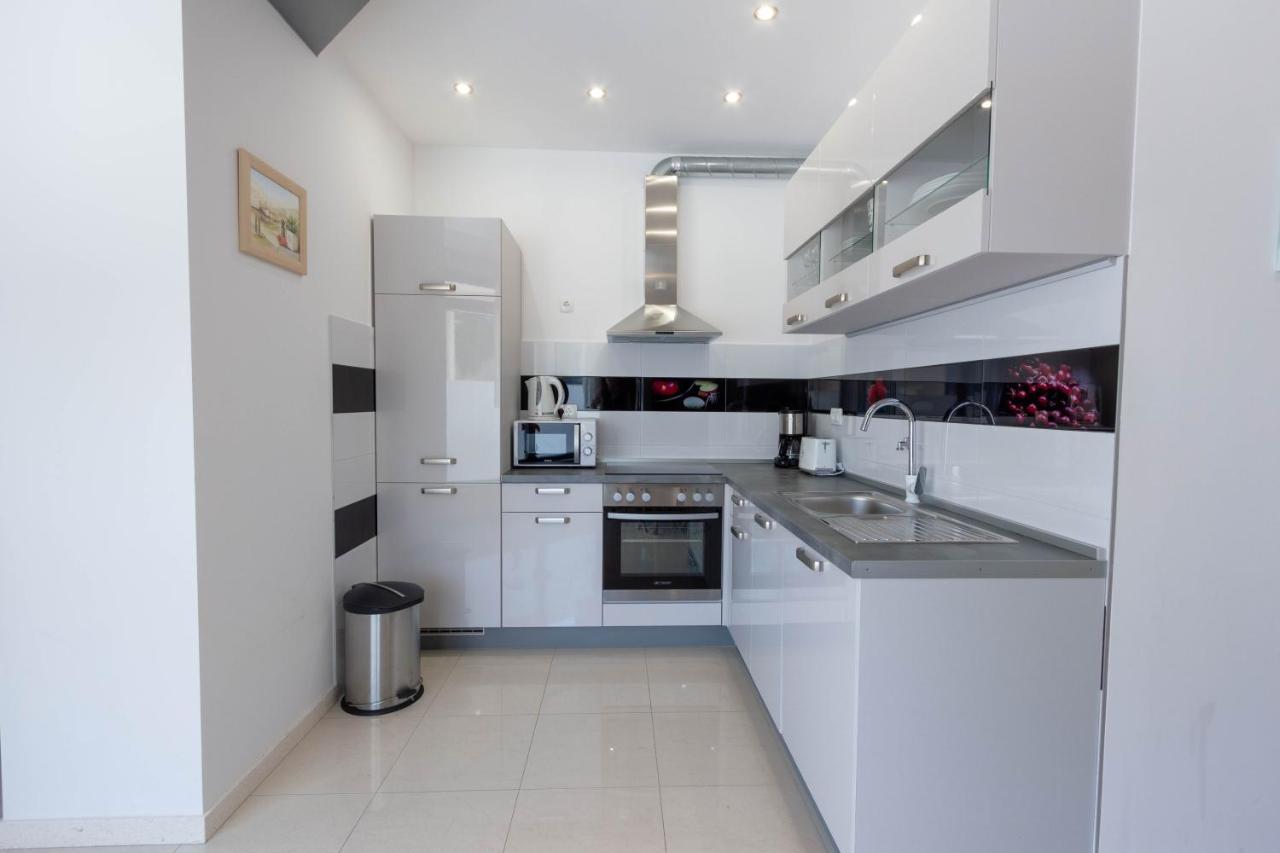 Apartman Dora Podstrana Extérieur photo